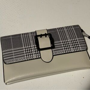 Elegant Black and White Clutch
